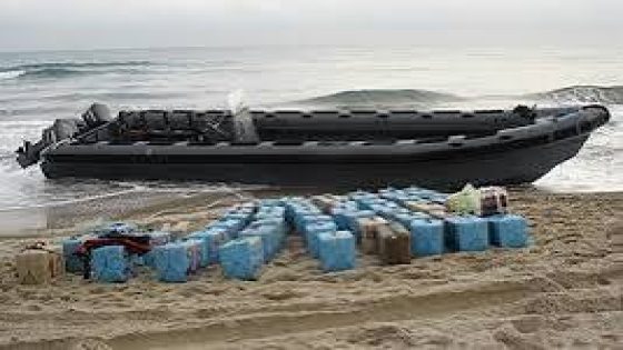 تيزنيت.. إحباط محاولة تهريب 8 أطنان من الحشيش على متن زورقين