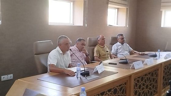 مجلس جماعة العرائش يعقد دورة استثنائية ويصادق بالإجماع على مشروع إعادة هيكلة “الشرفة الأطلسية”