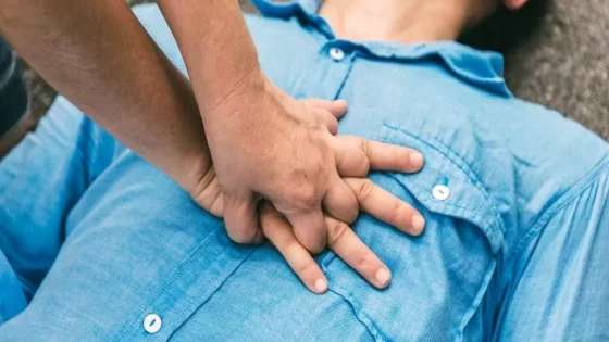 وفاة سائق حافلة سياحية إثر وعكة قلبية مفاجئة بمدخل مدينة الحسيمة